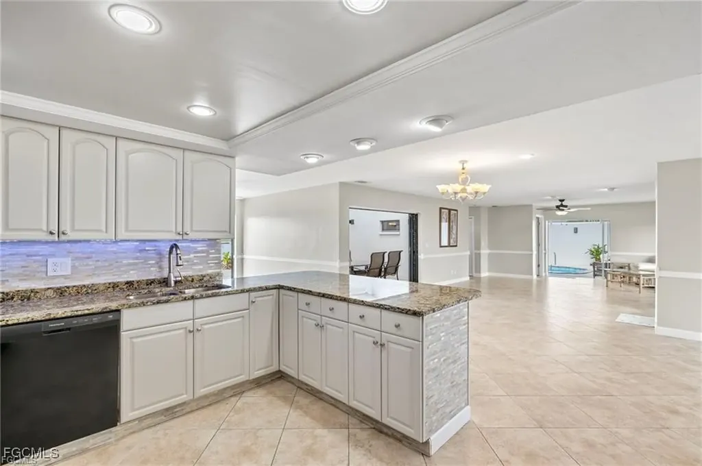 3518 Pelican Boulevard Cape Coral FL 33914