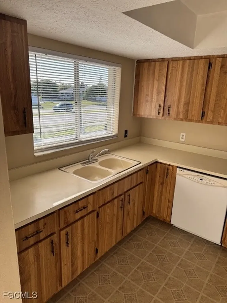 4420 Santa Barbara Boulevard Cape Coral FL 33914