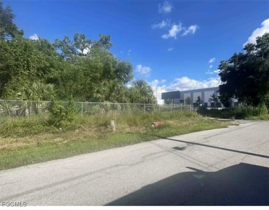 6251 Hamilton Drive Fort Myers FL 33905