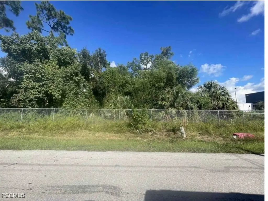 6251 Hamilton Drive Fort Myers FL 33905