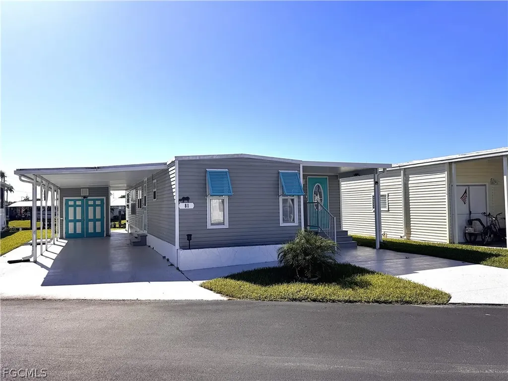 81 Sun Circle Fort Myers FL 33905