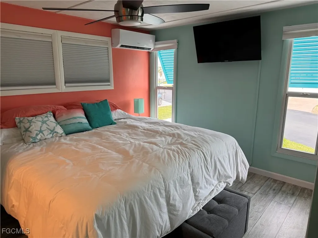 81 Sun Circle Fort Myers FL 33905