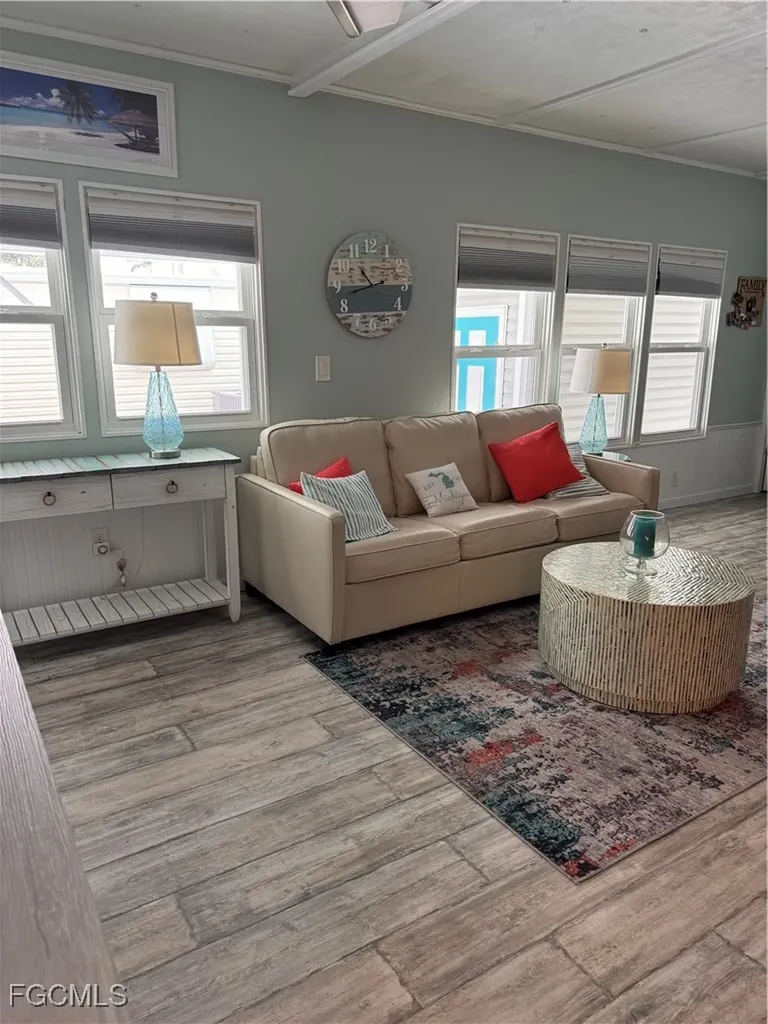 81 Sun Circle Fort Myers FL 33905