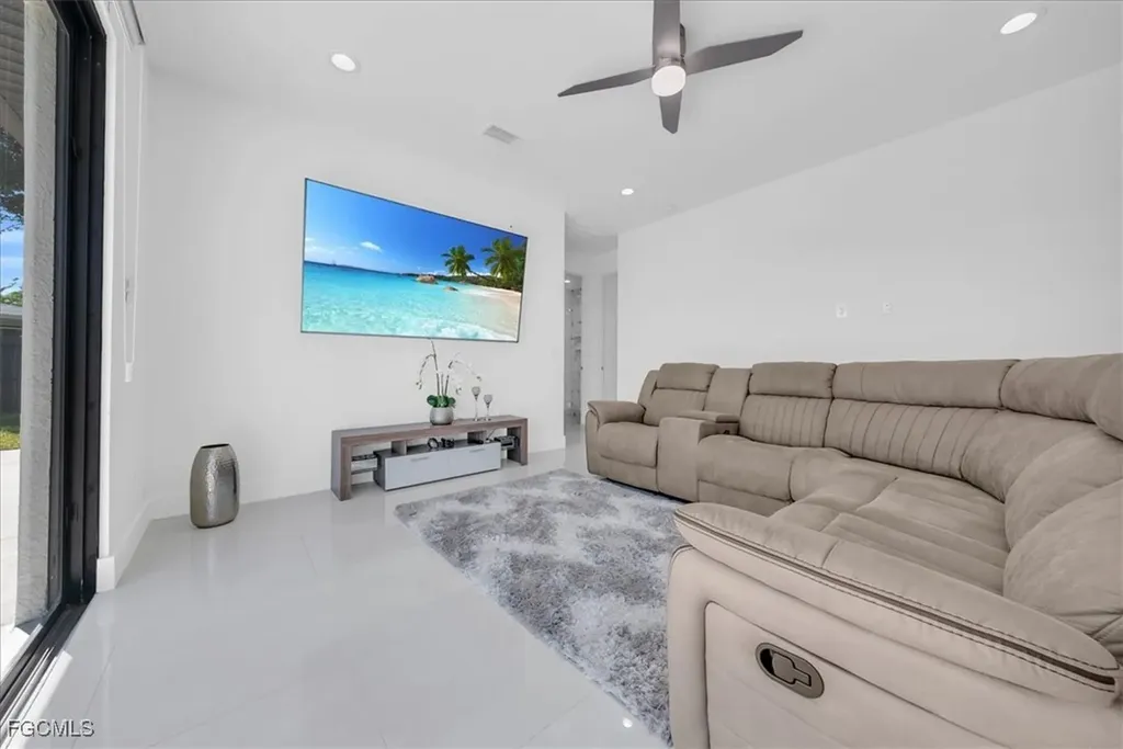 363 Paisley Avenue Lehigh Acres FL 33974