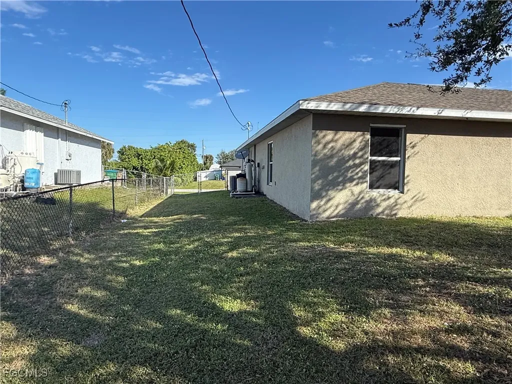 404 NE 23rd Terrace Cape Coral FL 33909