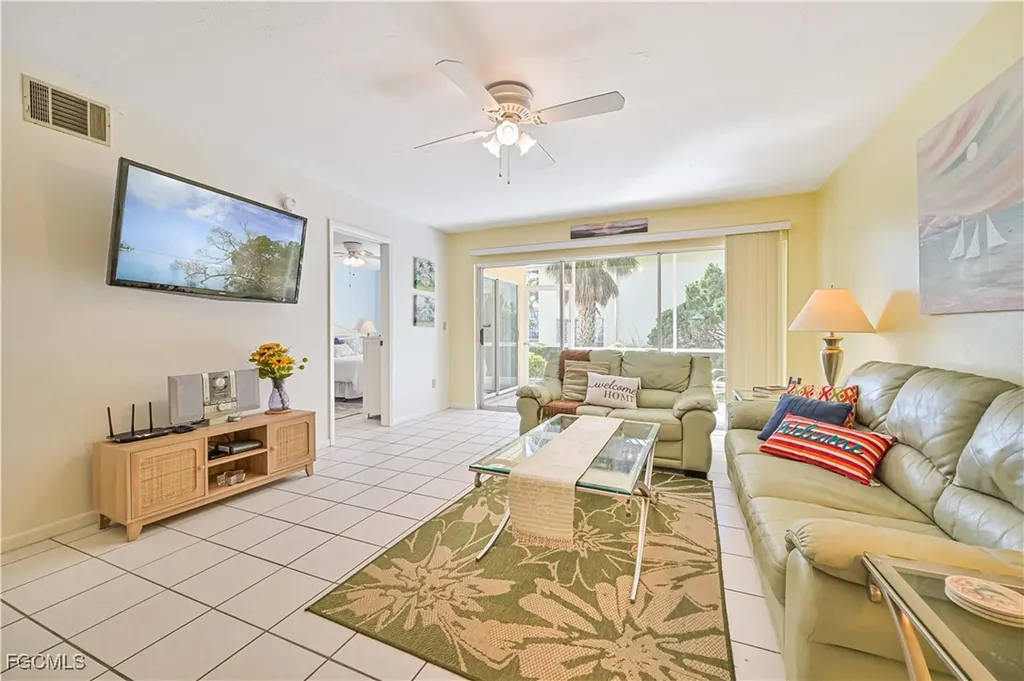 1936 Beach Parkway Cape Coral FL 33904