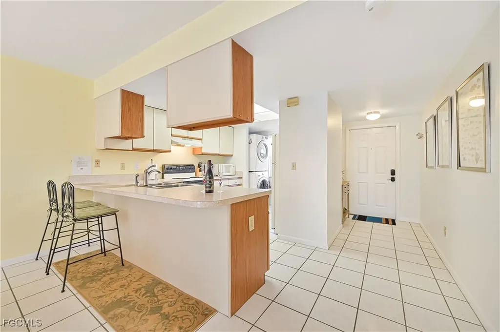 1936 Beach Parkway Cape Coral FL 33904