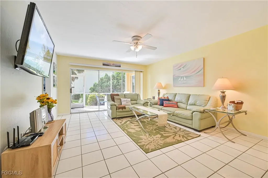 1936 Beach Parkway Cape Coral FL 33904