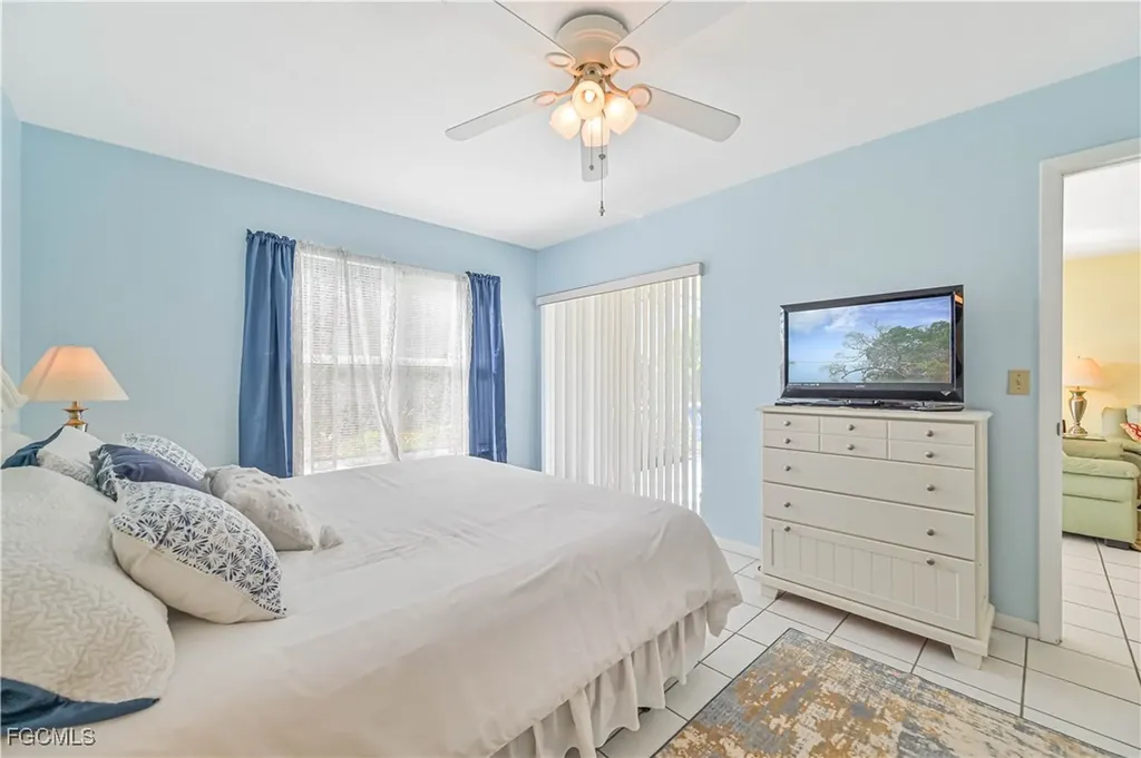 1936 Beach Parkway Cape Coral FL 33904