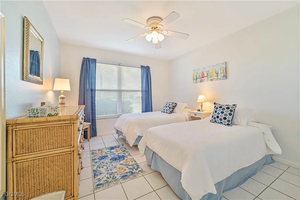 1936 Beach Parkway Cape Coral FL 33904