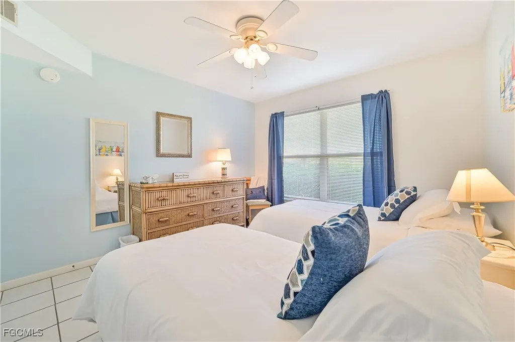 1936 Beach Parkway Cape Coral FL 33904