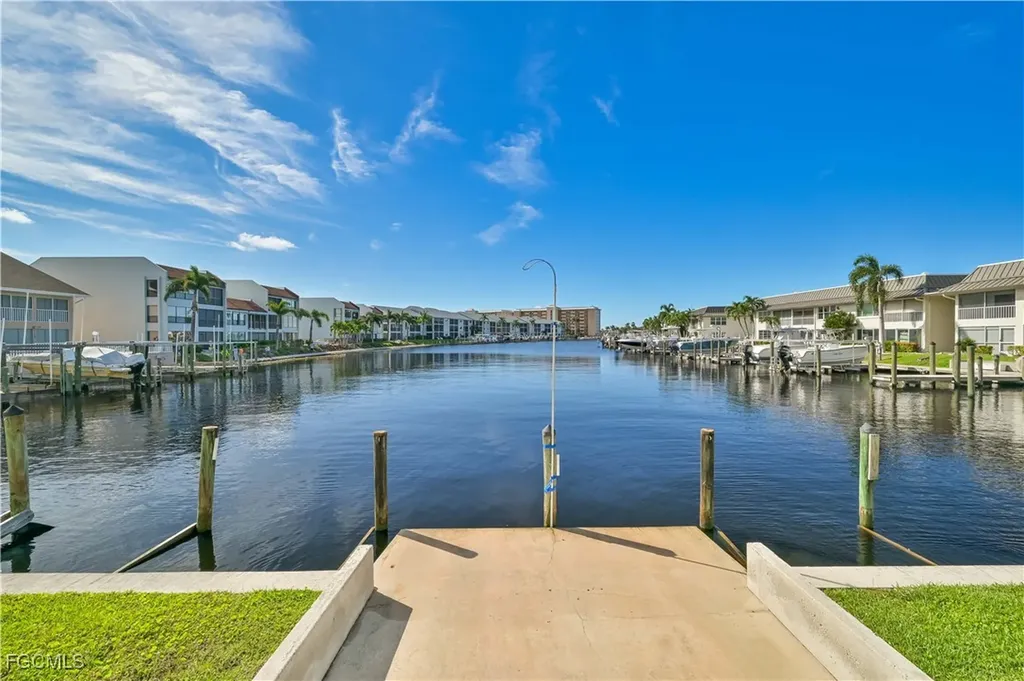 1936 Beach Parkway Cape Coral FL 33904