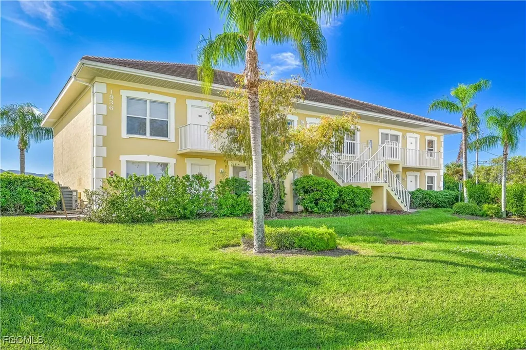 1936 Beach Parkway Cape Coral FL 33904