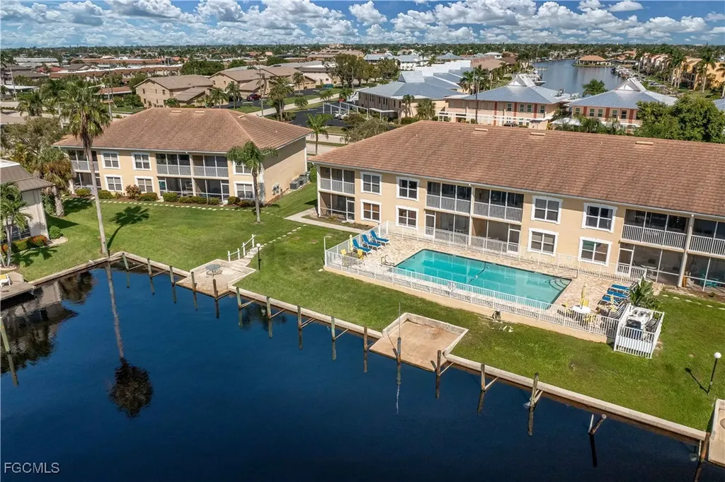 1936 Beach Parkway Cape Coral FL 33904