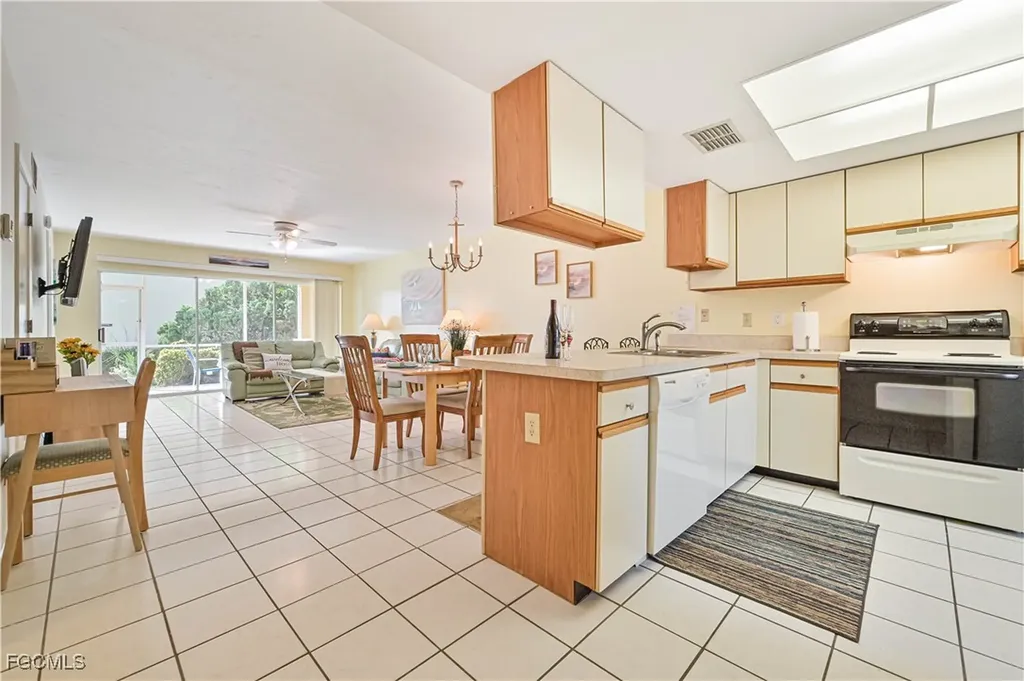 1936 Beach Parkway Cape Coral FL 33904