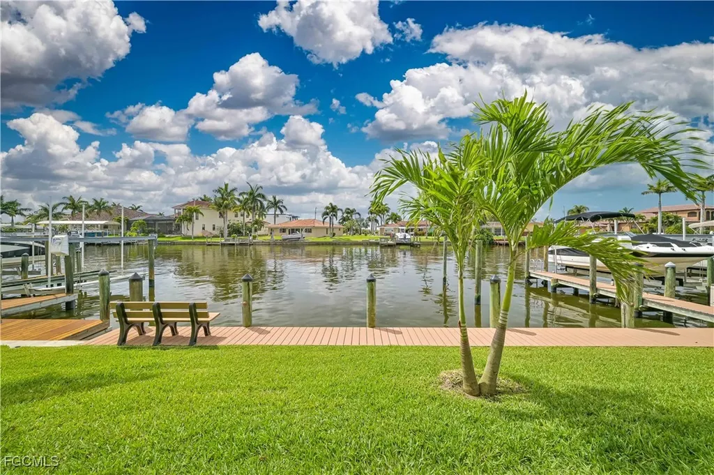1808 Beach Parkway Cape Coral FL 33904