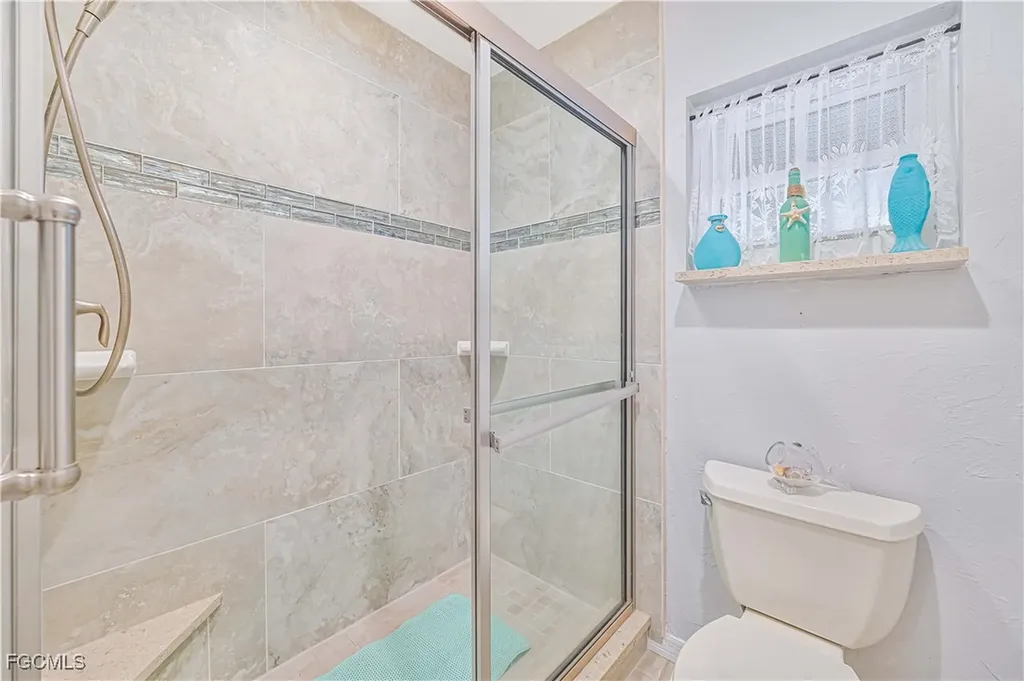 1808 Beach Parkway Cape Coral FL 33904