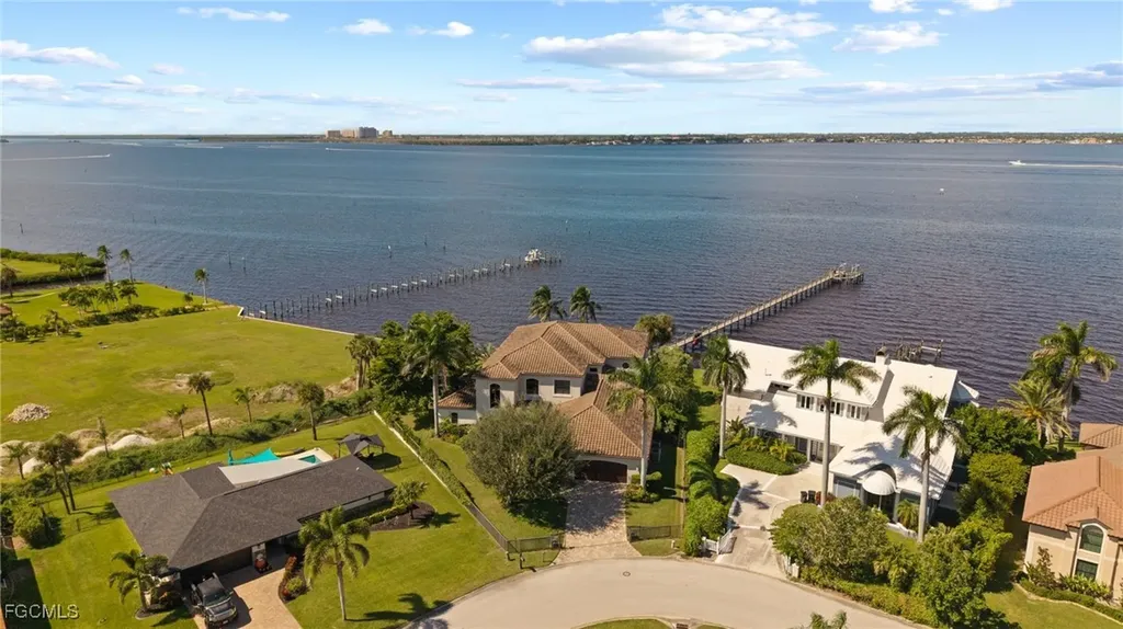 Fort Myers FL, 14994 Bonaire Circle