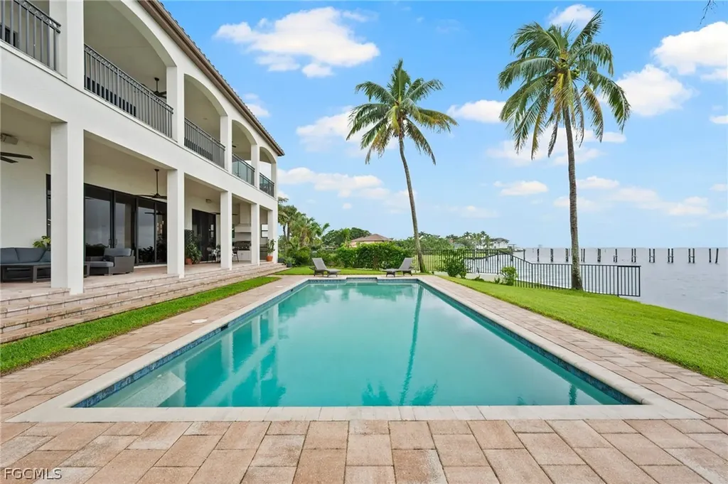 14994 Bonaire Circle Fort Myers FL 33908