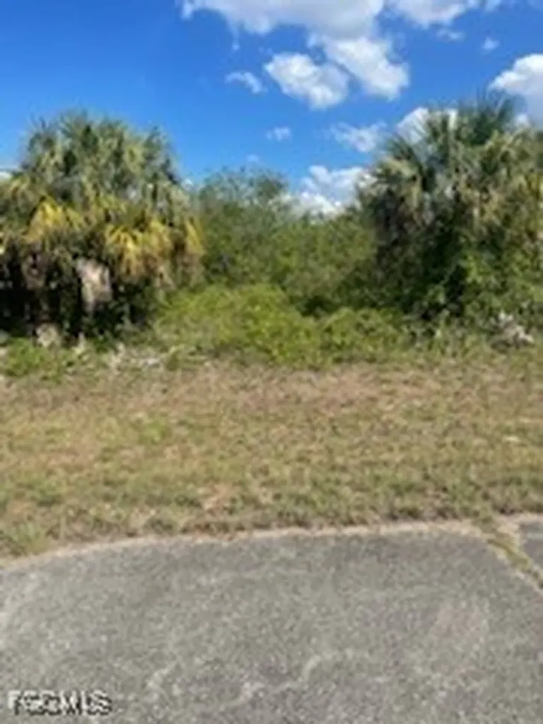 307 S Nancy Lane Labelle FL 33935