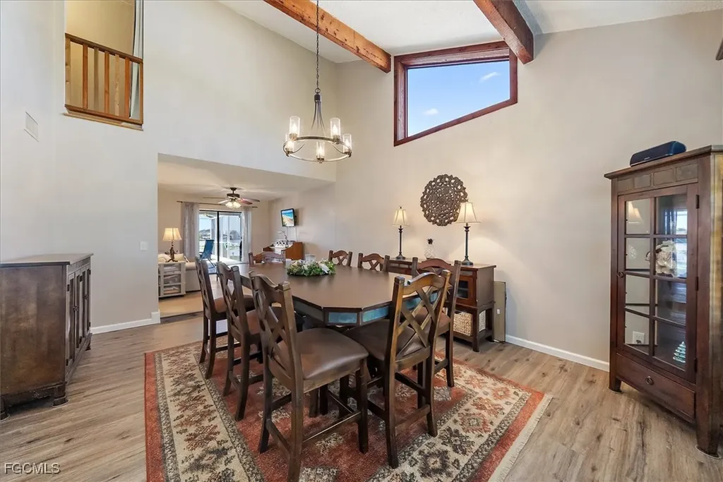 1008 SW 4th Place Cape Coral FL 33991