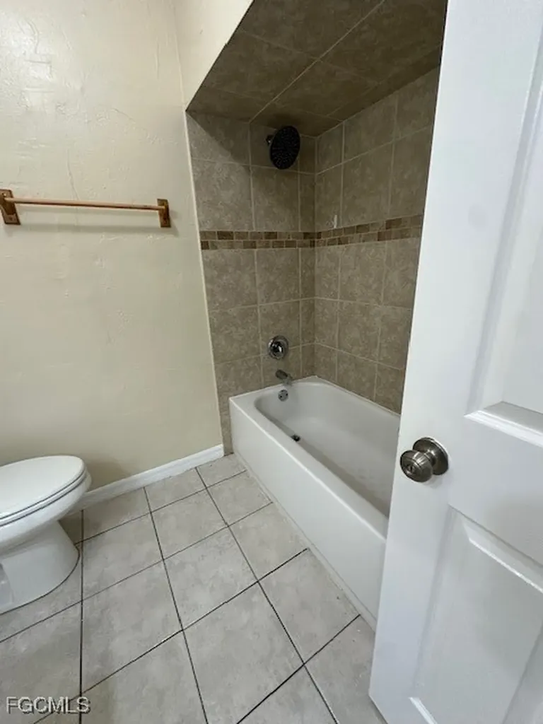 3215 Skyline Boulevard Cape Coral FL 33914