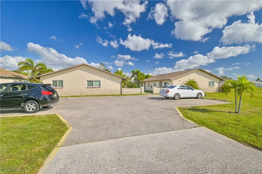 3215 Skyline Boulevard Cape Coral FL 33914