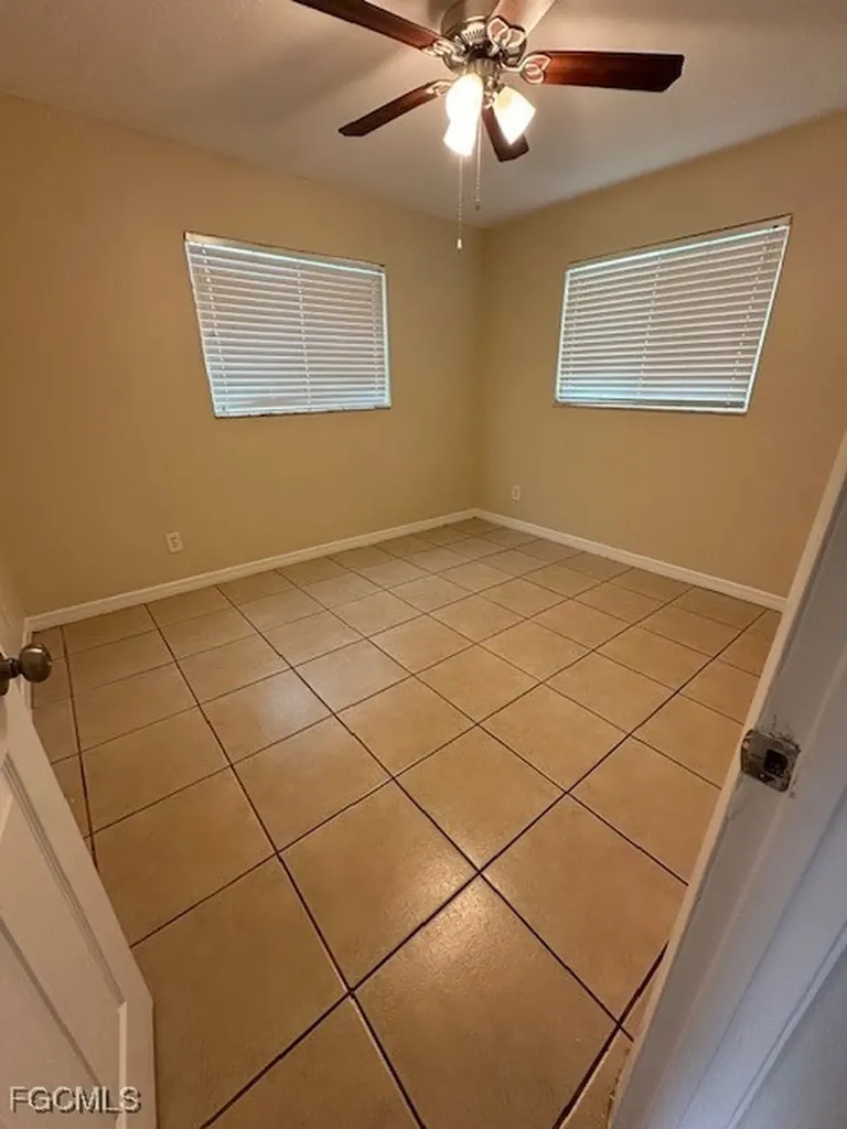 3215 Skyline Boulevard Cape Coral FL 33914