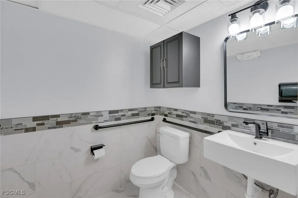 1825 Colonial Boulevard Fort Myers FL 33907