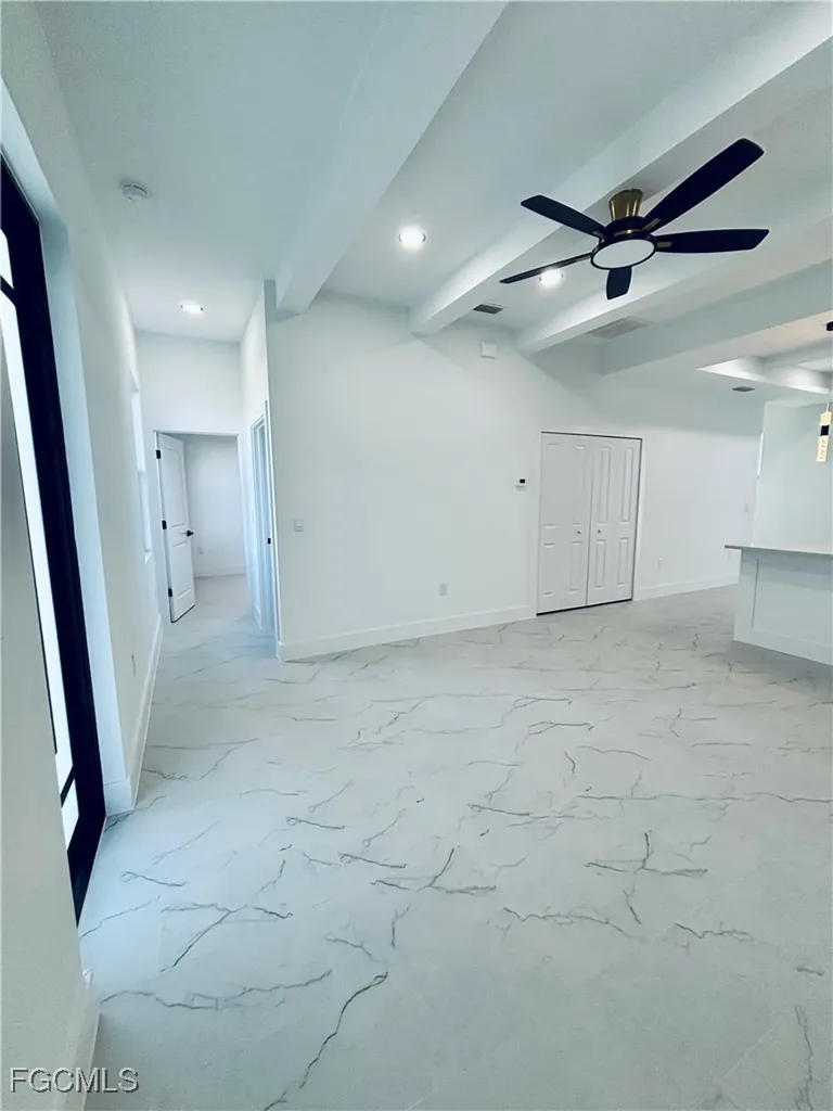 563 Oakshire Lane Lehigh Acres FL 33972