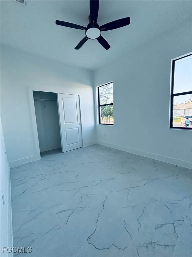 563 Oakshire Lane Lehigh Acres FL 33972