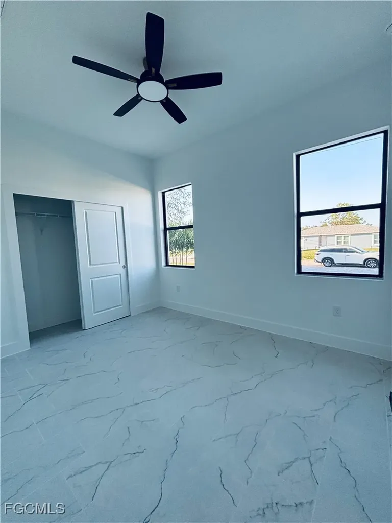 563 Oakshire Lane Lehigh Acres FL 33972