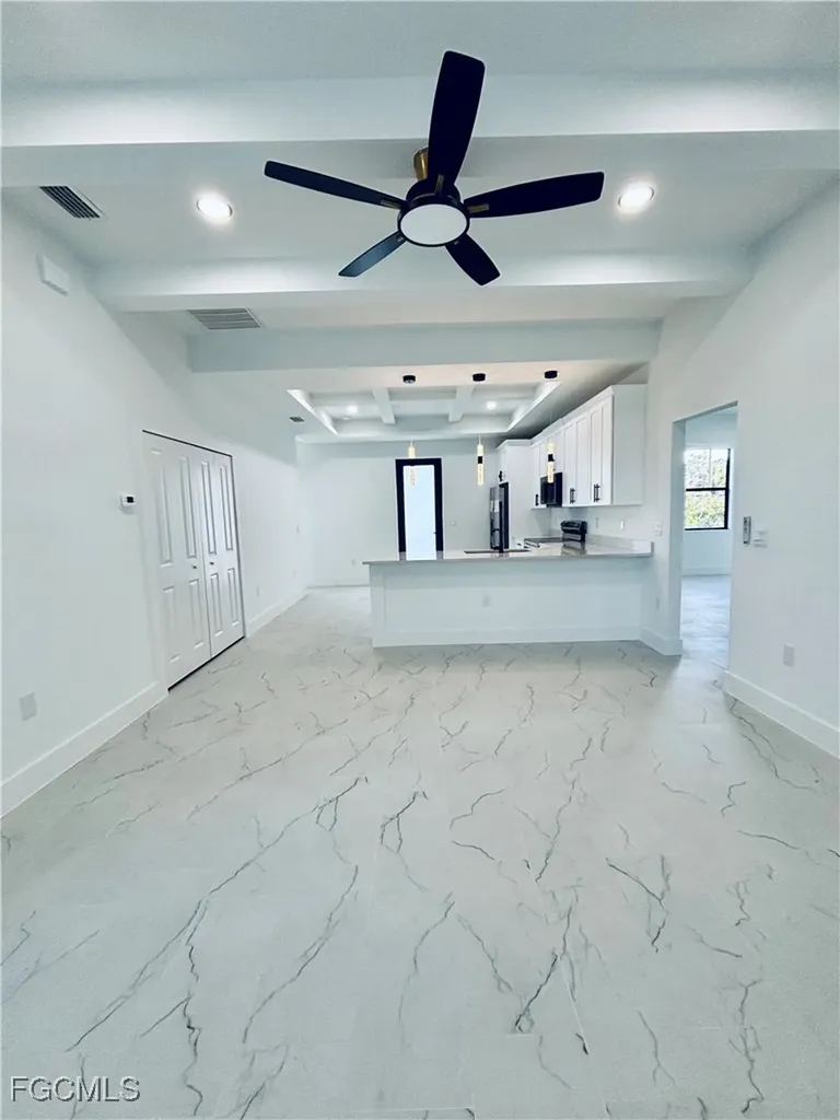 563 Oakshire Lane Lehigh Acres FL 33972