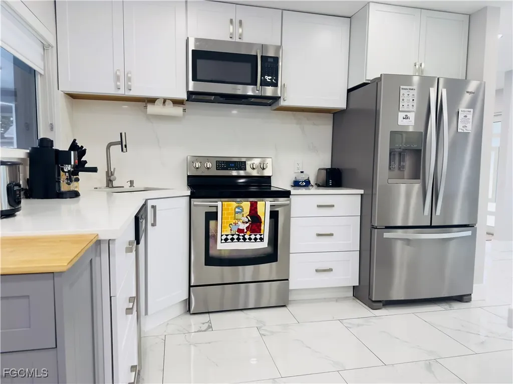 1813 Hancock Bridge Parkway Cape Coral FL 33990