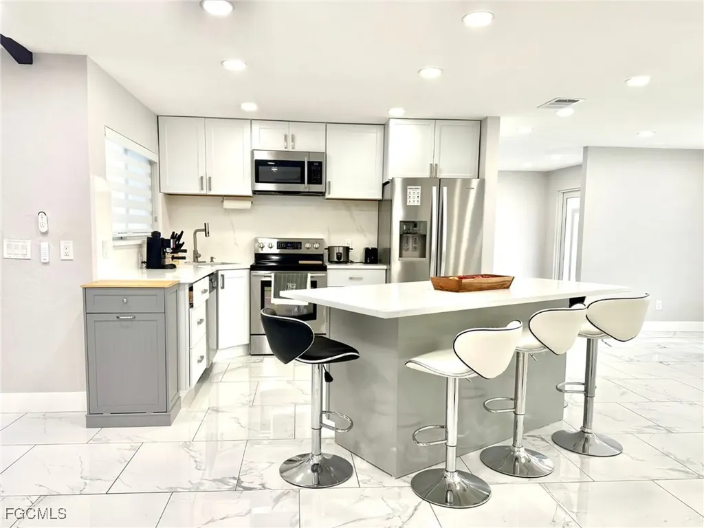 1813 Hancock Bridge Parkway Cape Coral FL 33990