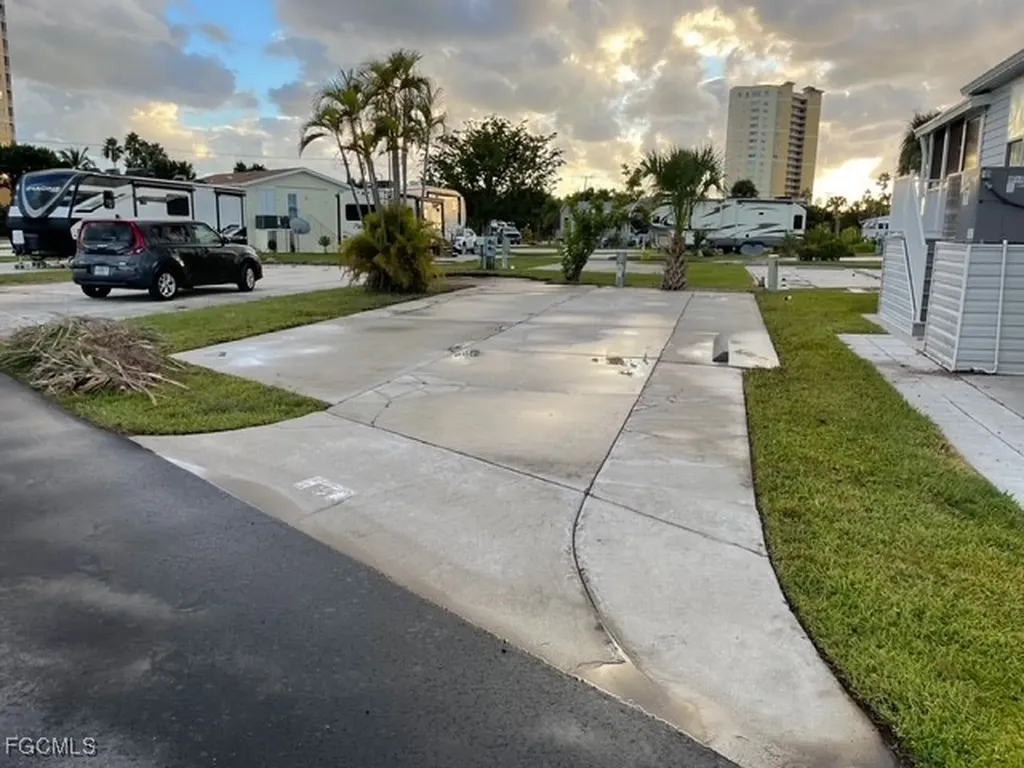 19681 Summerlin E-69 Road Fort Myers FL 33908