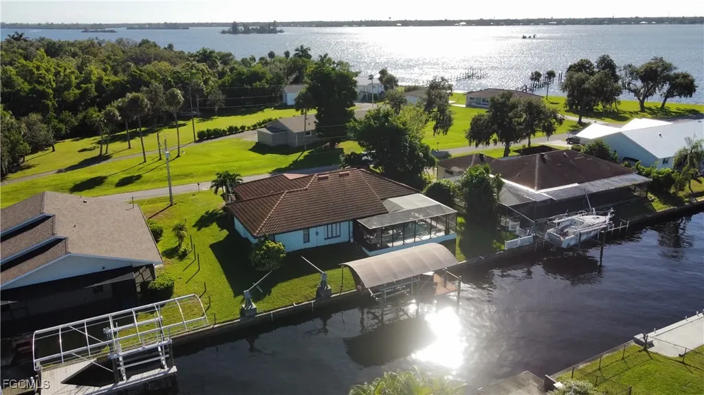 1823 Stevenson Road North Fort Myers FL 33917