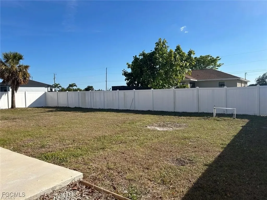 508 NW 23rd Terrace Cape Coral FL 33993