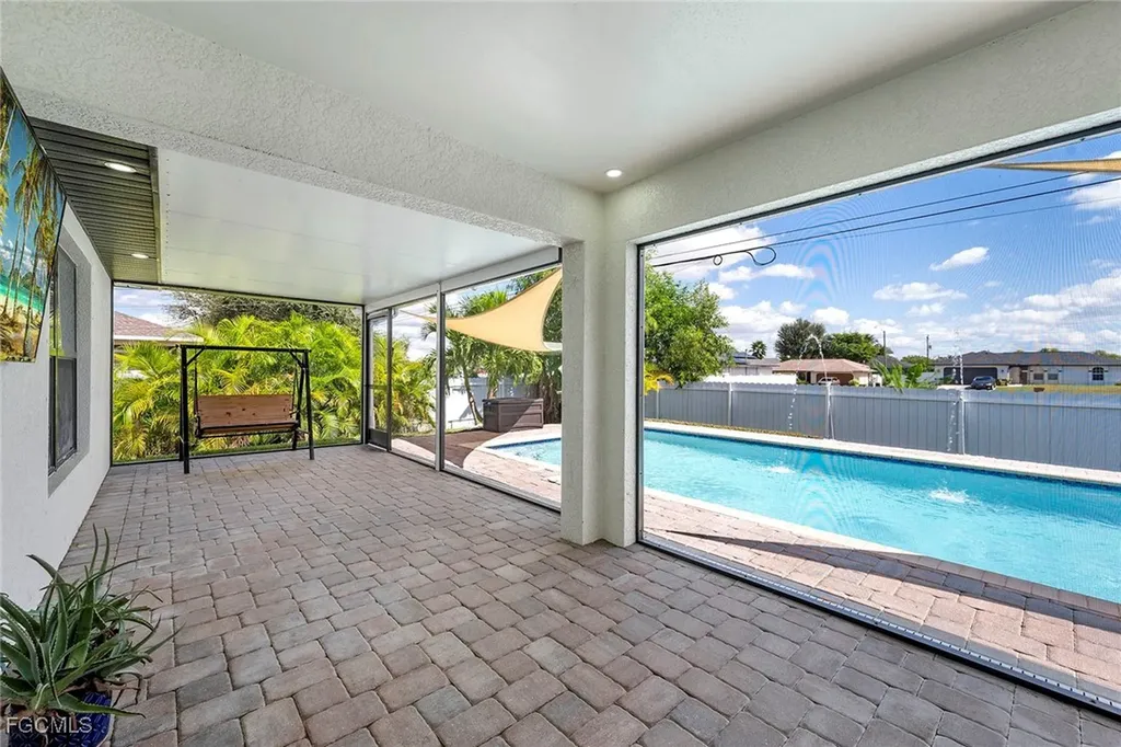 2809 NE 6th Place Cape Coral FL 33909