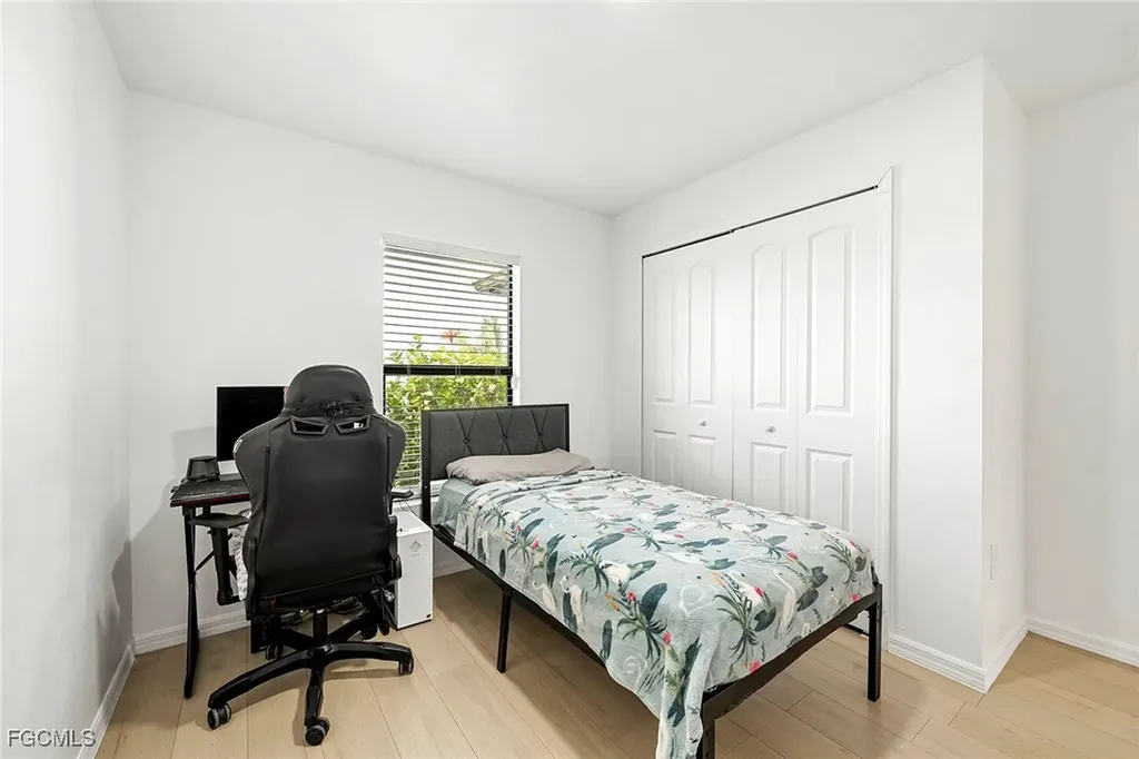 2809 NE 6th Place Cape Coral FL 33909