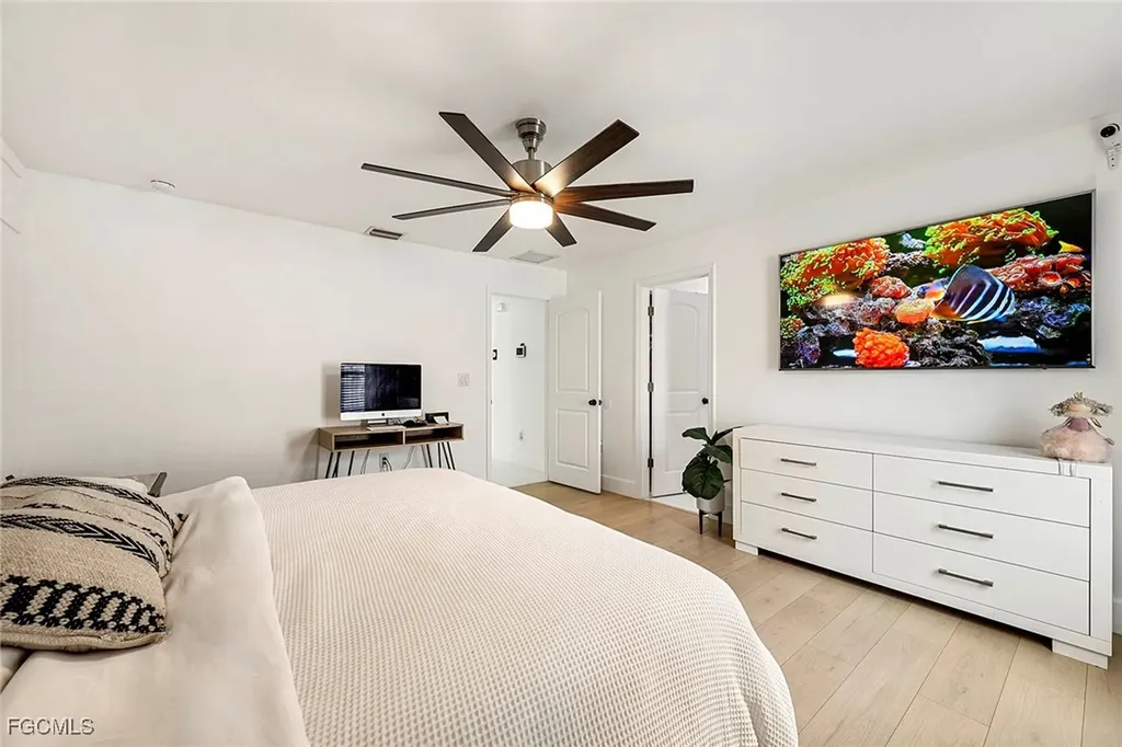 2809 NE 6th Place Cape Coral FL 33909