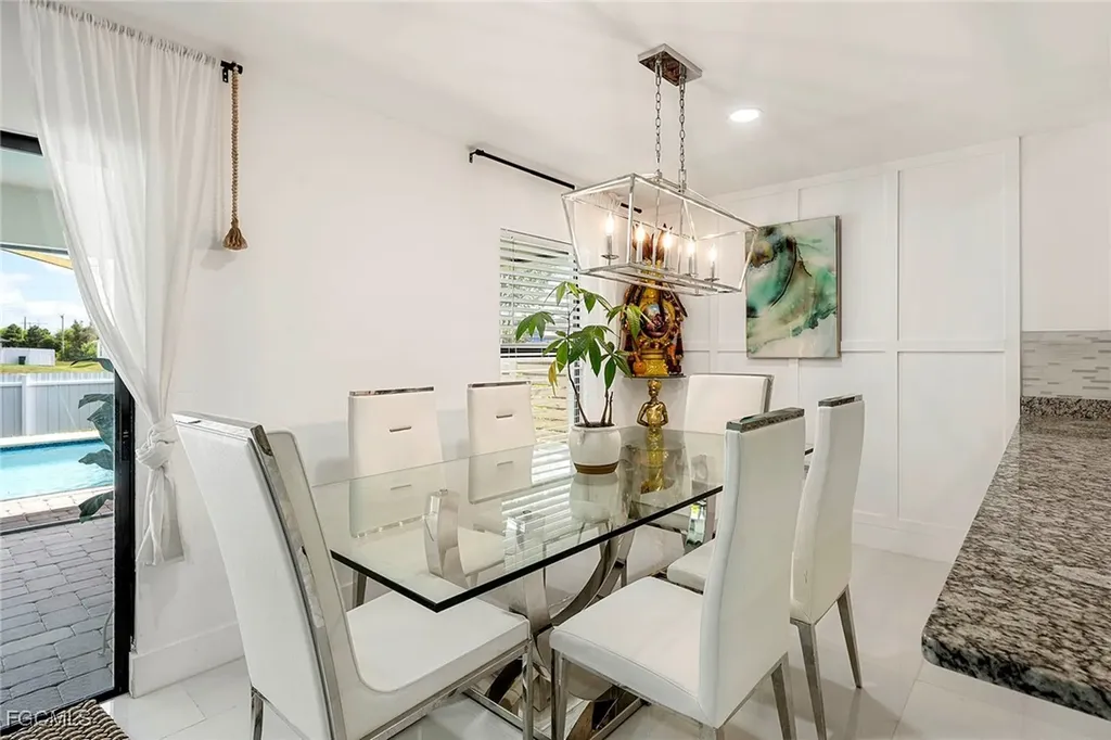 2809 NE 6th Place Cape Coral FL 33909
