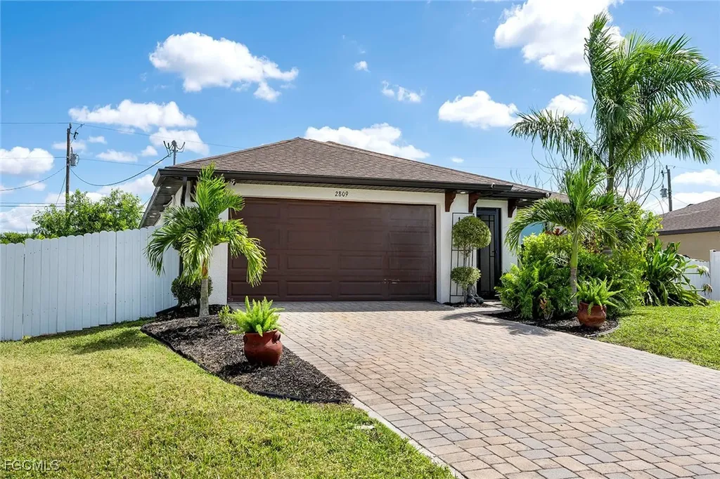 2809 NE 6th Place Cape Coral FL 33909