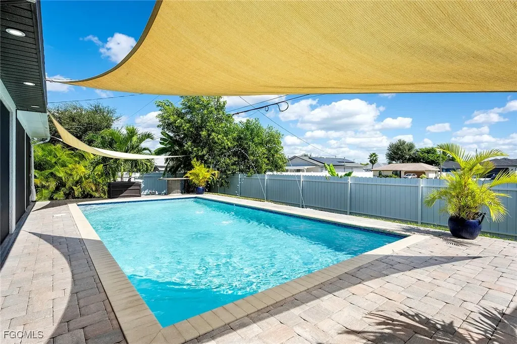 2809 NE 6th Place Cape Coral FL 33909