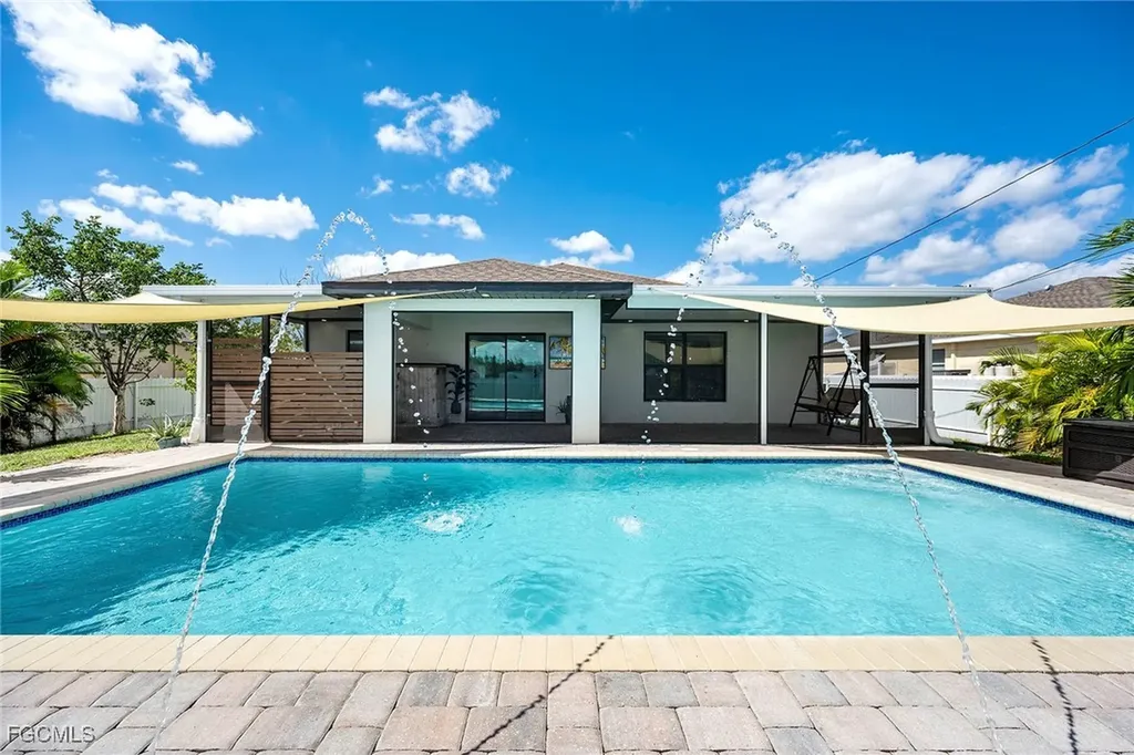 2809 NE 6th Place Cape Coral FL 33909