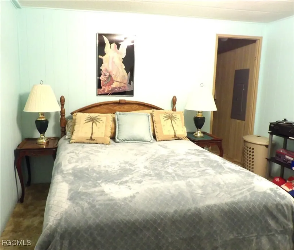 737 Knotty Pine Circle North Fort Myers FL 33917