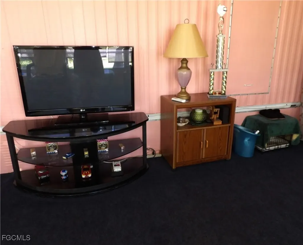 737 Knotty Pine Circle North Fort Myers FL 33917