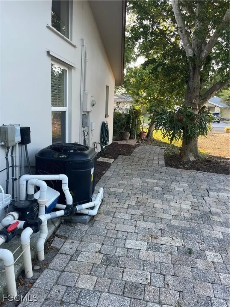 6335 Hofstra Court W Fort Myers FL 33919