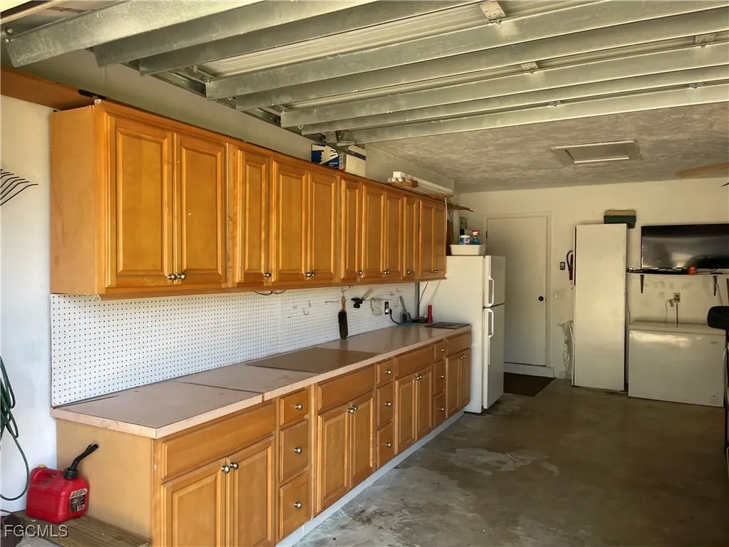 6335 Hofstra Court W Fort Myers FL 33919