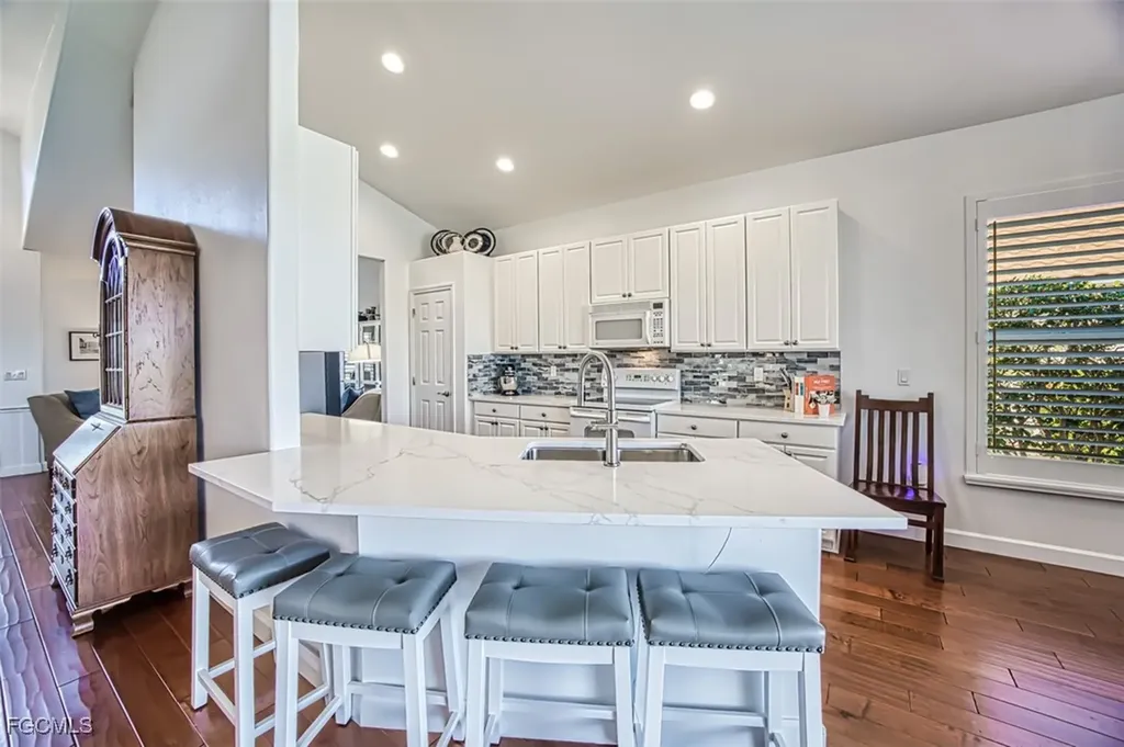 9143 Shadow Glen Way Fort Myers FL 33913